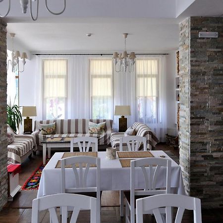 Hotel Pensiunea Doina Bucovinei à Mînăstirea Humorului Extérieur photo