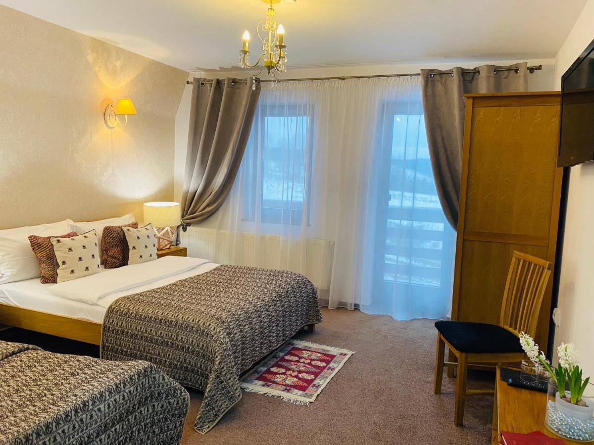 Hotel Pensiunea Doina Bucovinei à Mînăstirea Humorului Extérieur photo