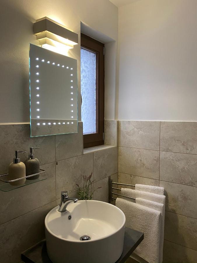 Hotel Pensiunea Doina Bucovinei à Mînăstirea Humorului Extérieur photo