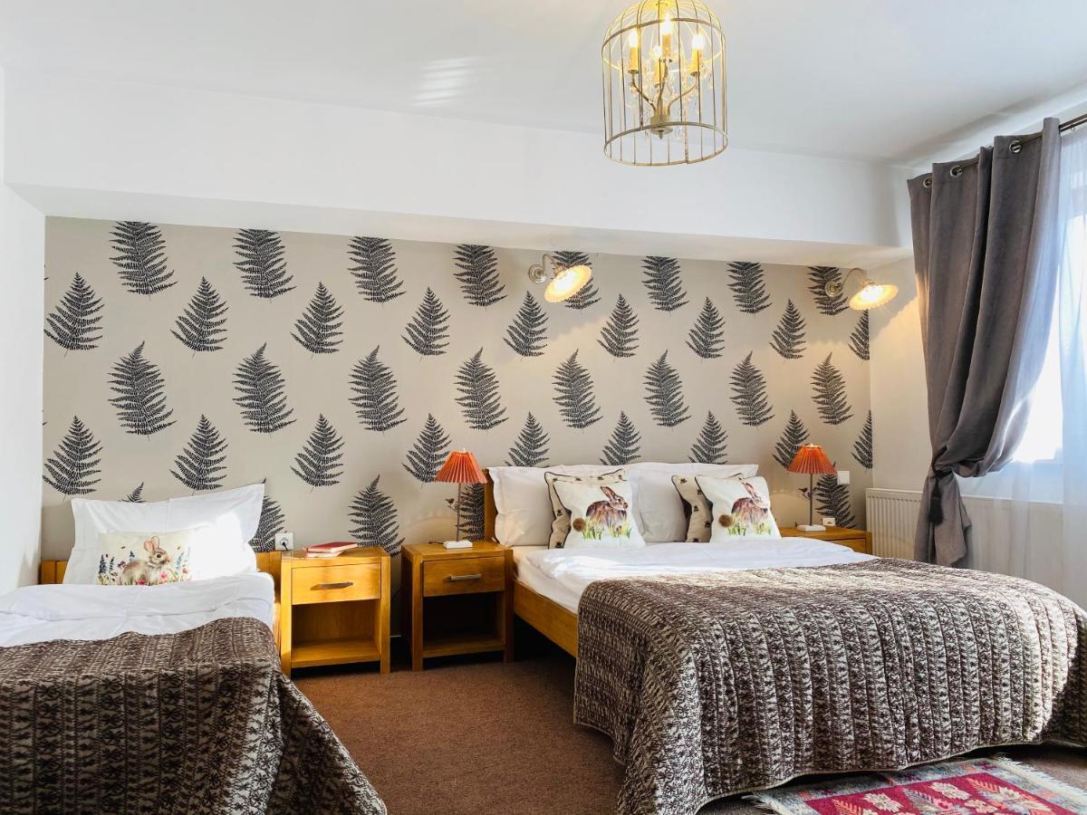 Hotel Pensiunea Doina Bucovinei à Mînăstirea Humorului Extérieur photo