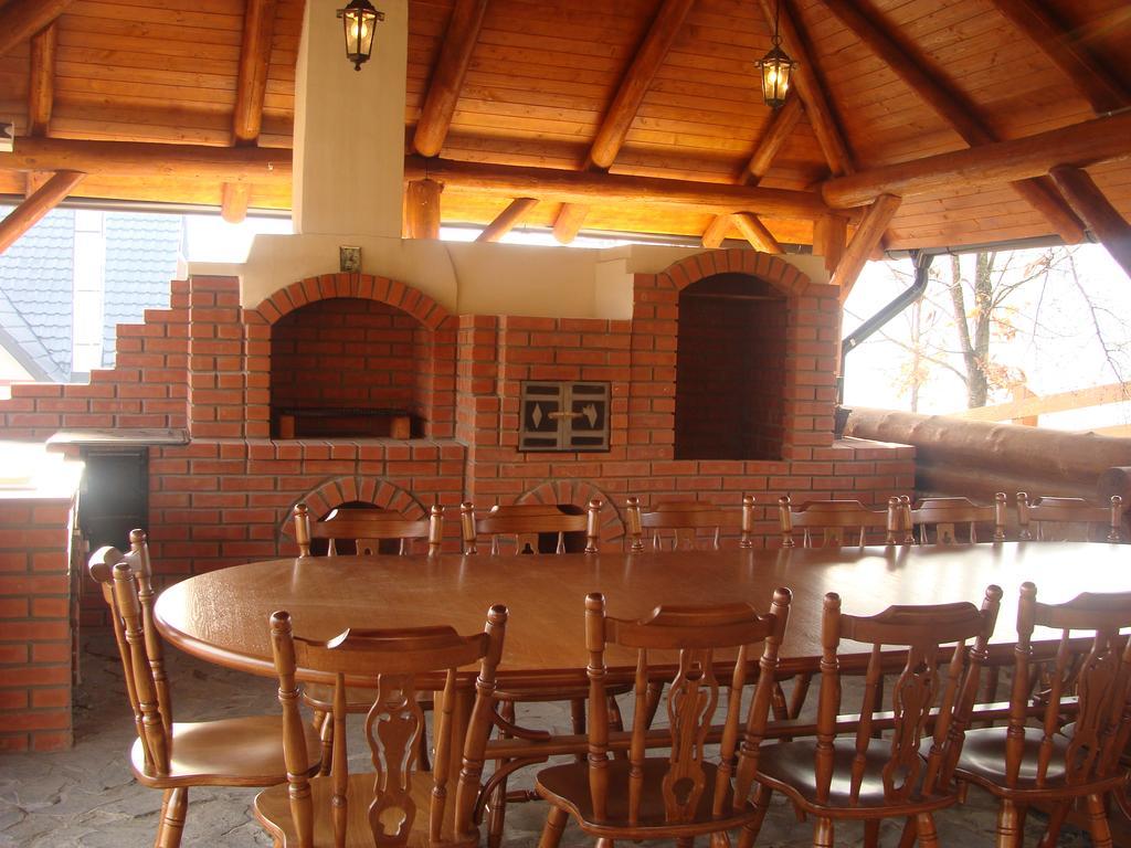 Hotel Pensiunea Doina Bucovinei à Mînăstirea Humorului Extérieur photo